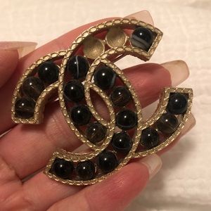 Preowned chanel brooch